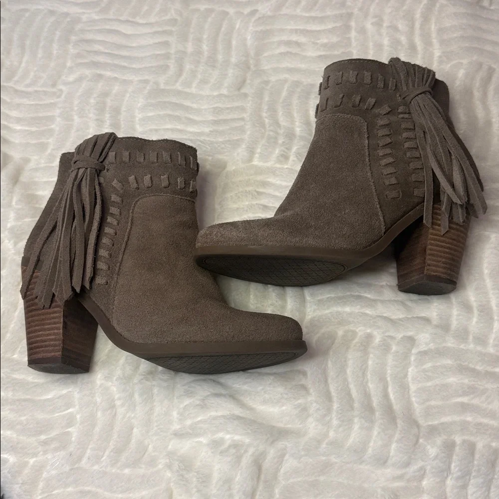 Sold Jessica Simpson Taupe Suede Ankle Booties size 6 - Picture 4 of 8